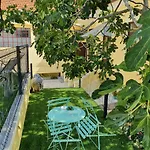 بيت ضيافة Urban أفيرو