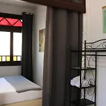 Urban بيت ضيافة