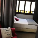 بيت ضيافة Urban أفيرو